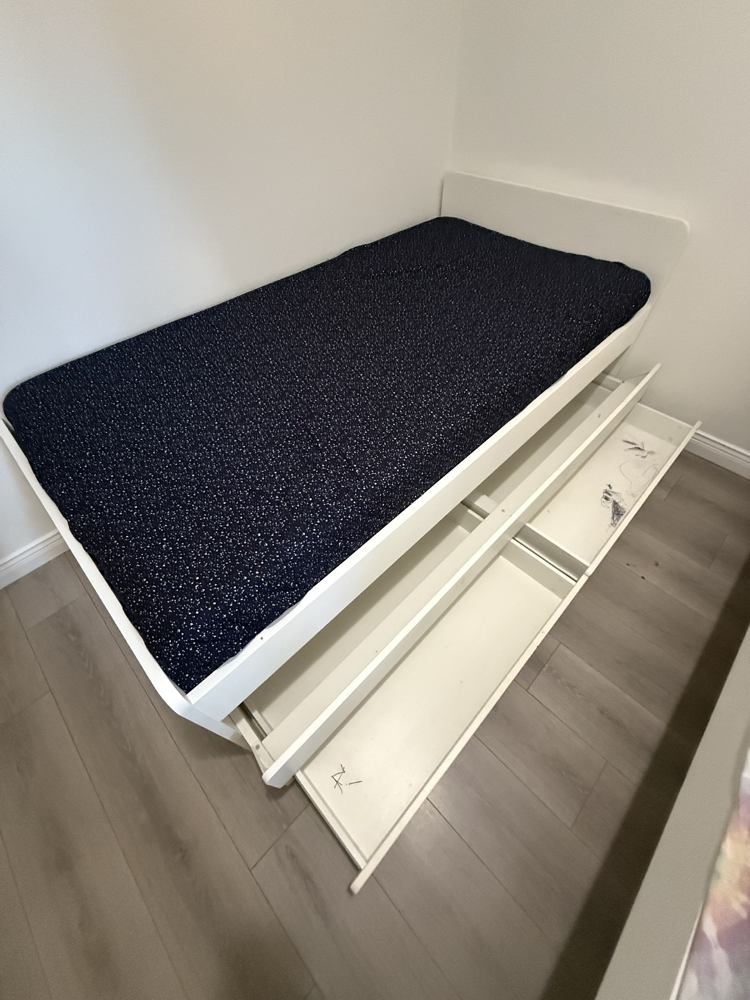 Twin beds sofa dining table from Amazon - photo 2
