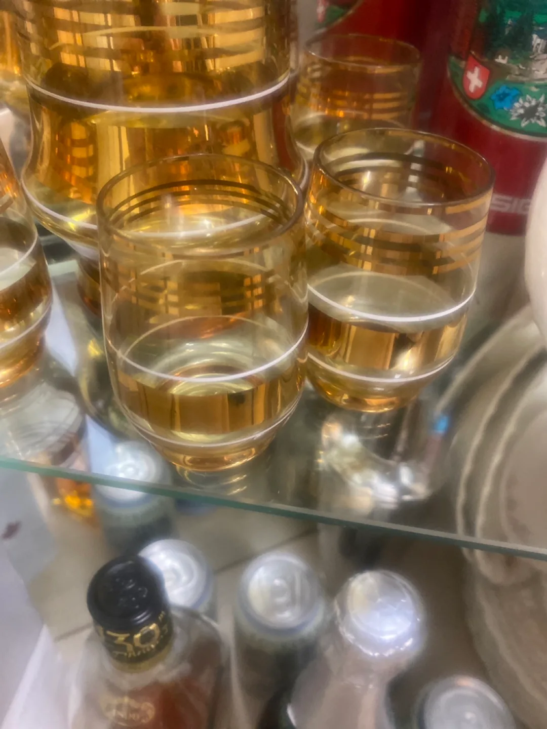 Vintage Gold Glass Decanter Set image indicator(2)