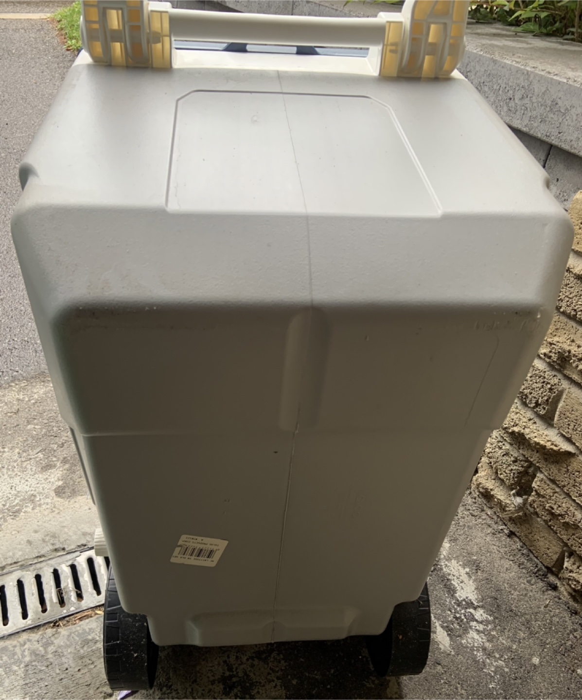 Igloo Latitude 90 Roller Cooler - photo 4