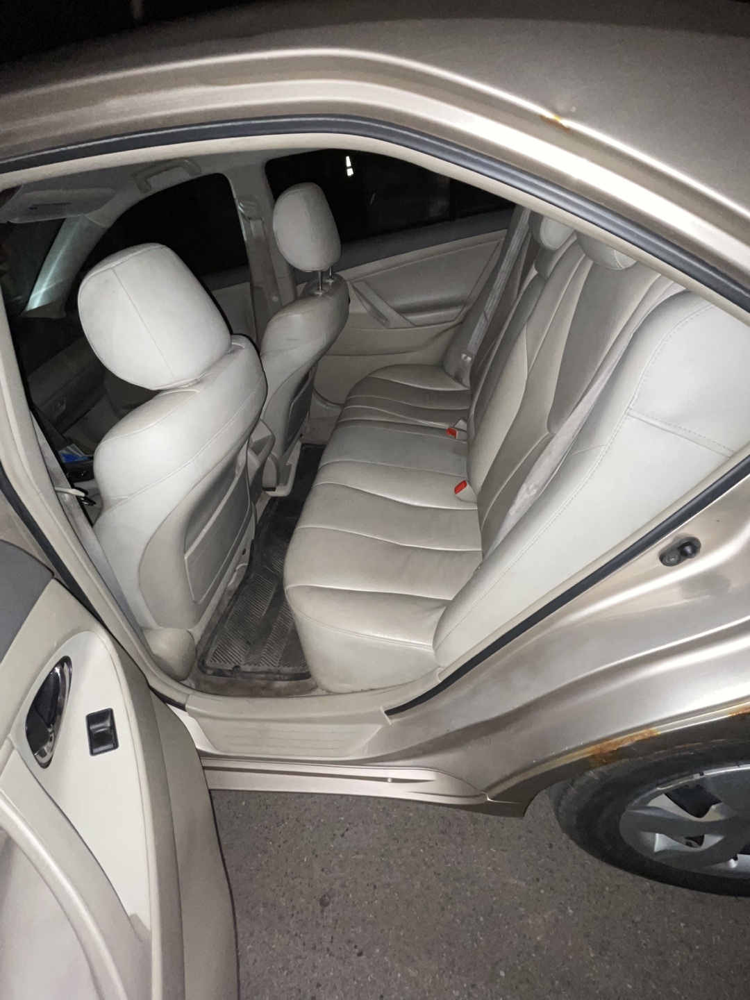 Toyota Camry - photo 5