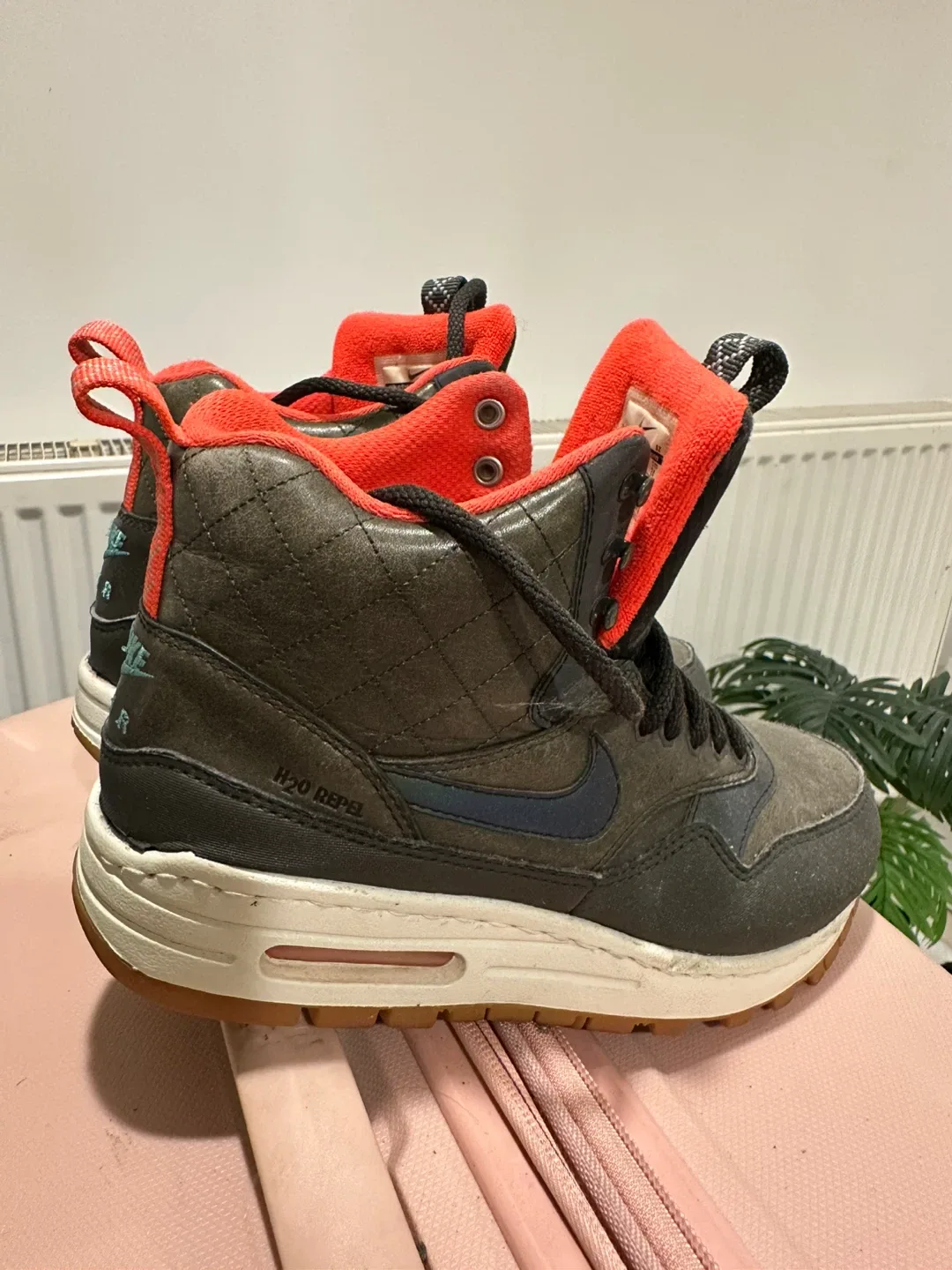 Nike Air Max 1 Sneakerboot - US 7 image indicator(2)