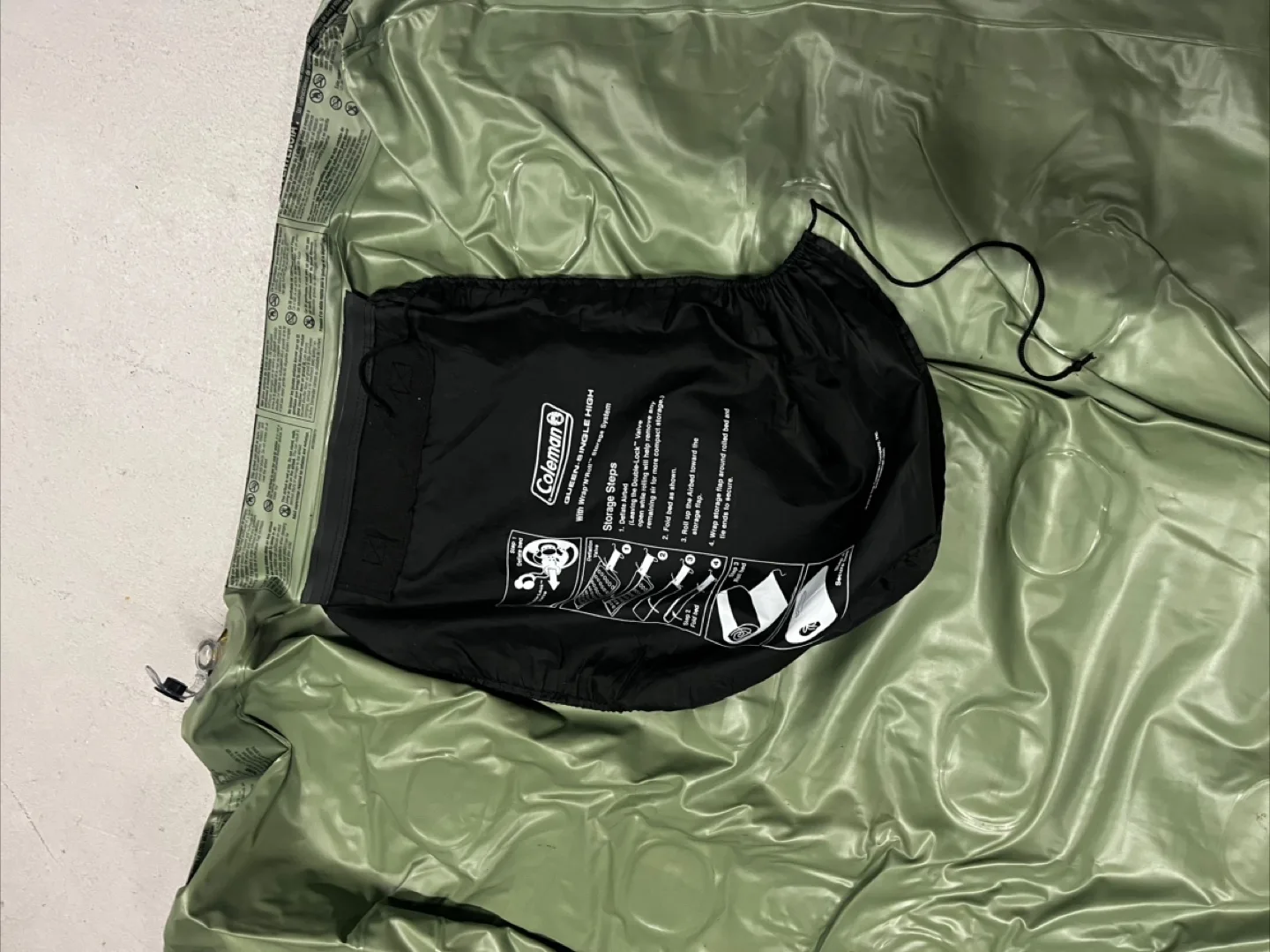 Coleman Queen Size Double-High Airbed image indicator(4)