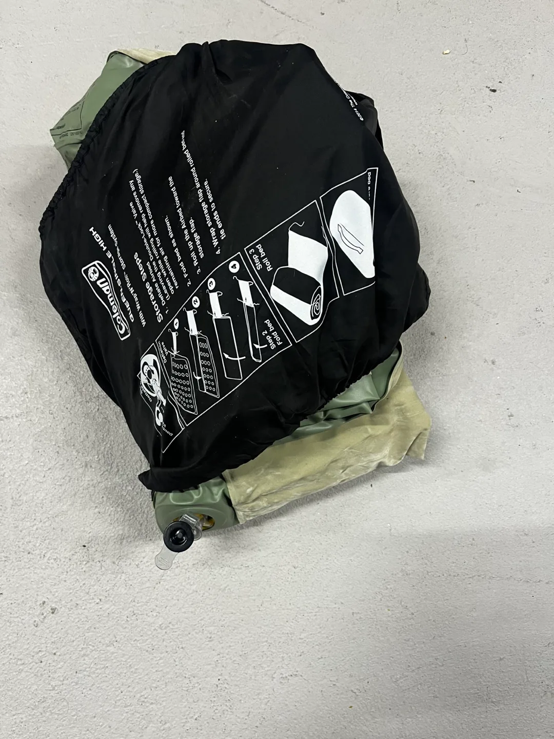 Coleman Queen Size Double-High Airbed image indicator(8)