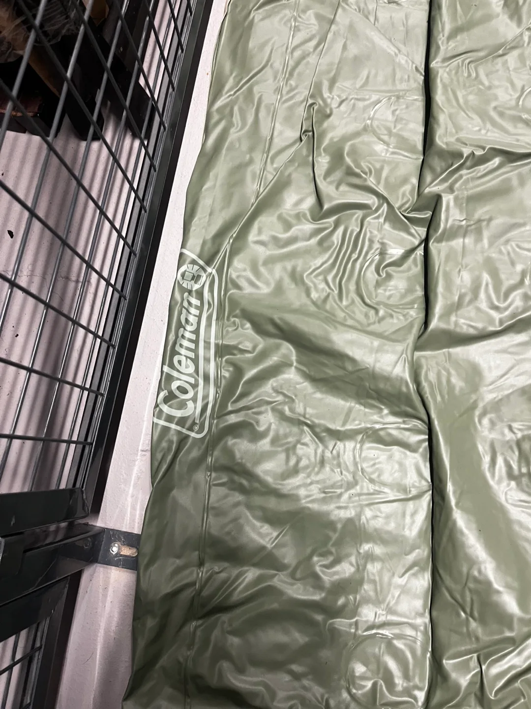 Coleman Queen Size Double-High Airbed image indicator(10)