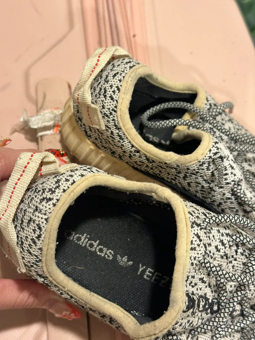 Adidas Yeezy Boost 350 V2 Zebra image indicator(6)