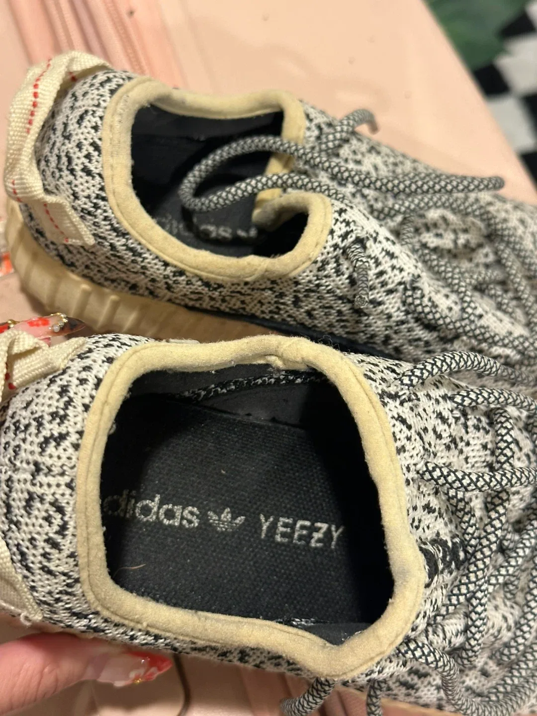 Adidas Yeezy Boost 350 V2 Zebra image indicator(7)