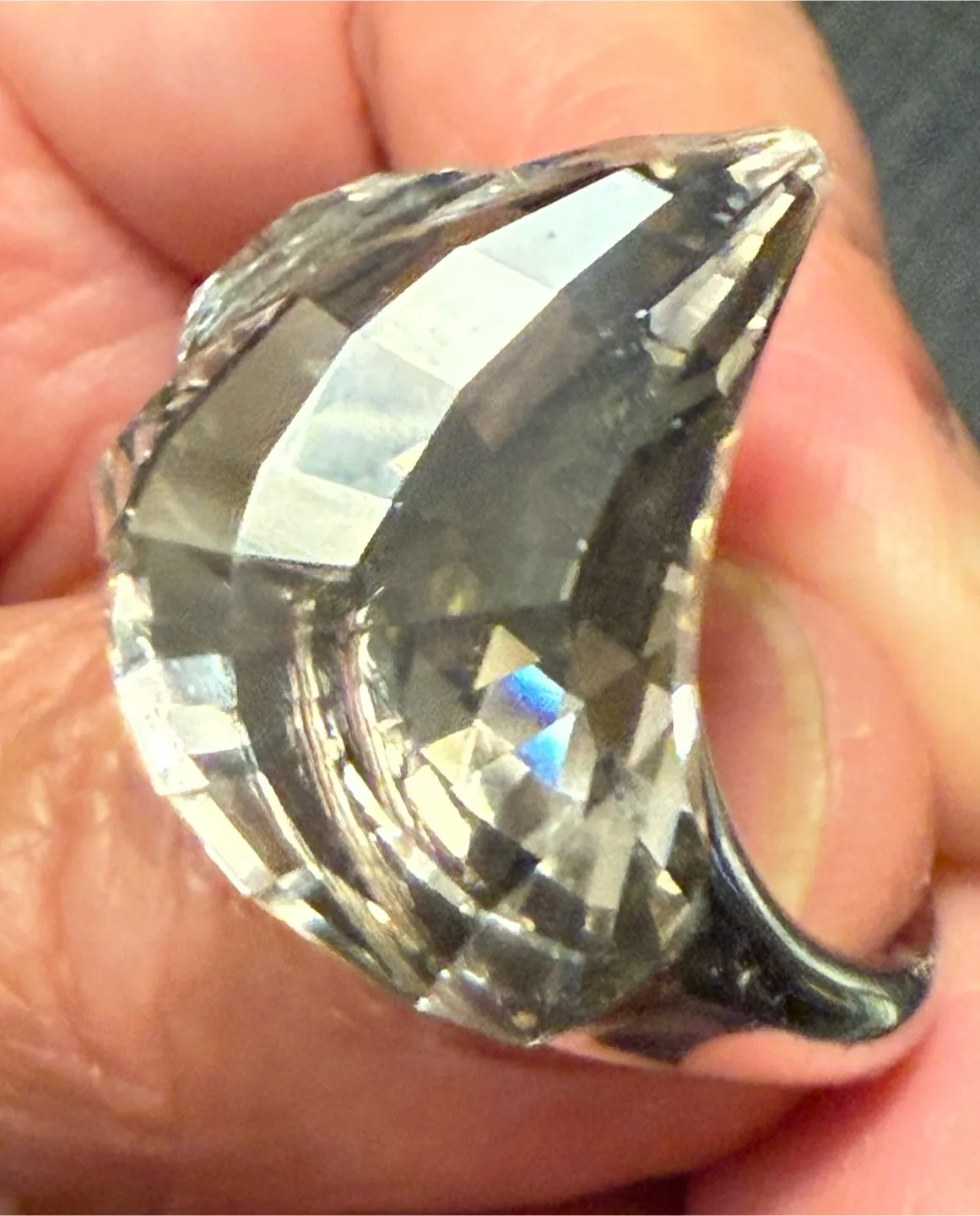 Swarovski Crystal Fashion Ring image indicator(4)