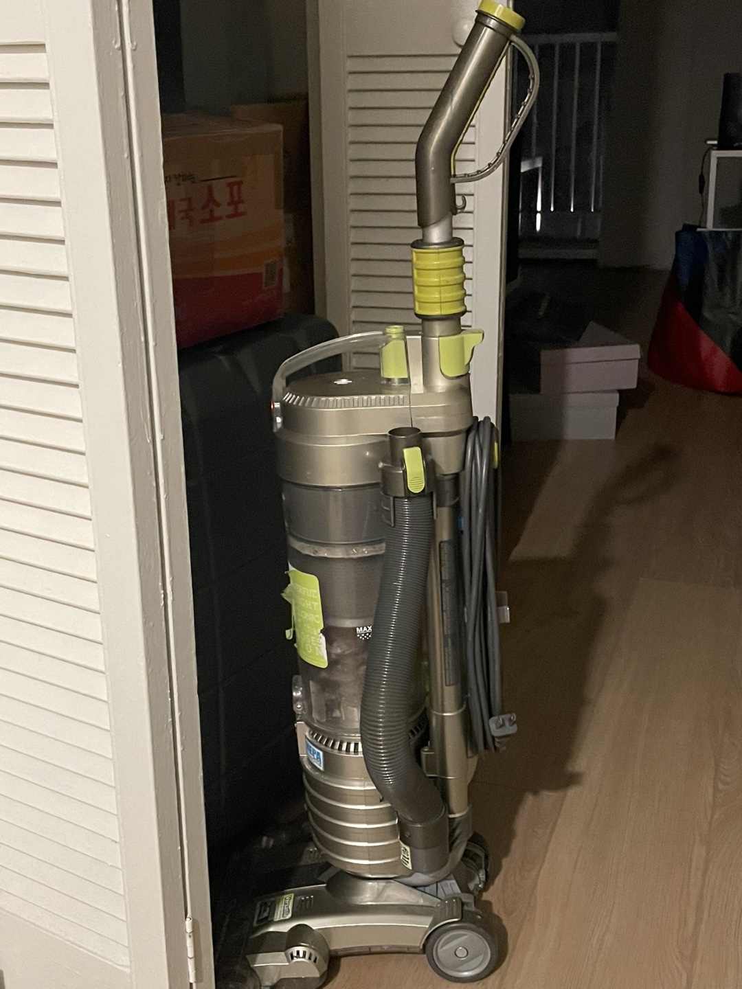 Vacuum Cleaner
