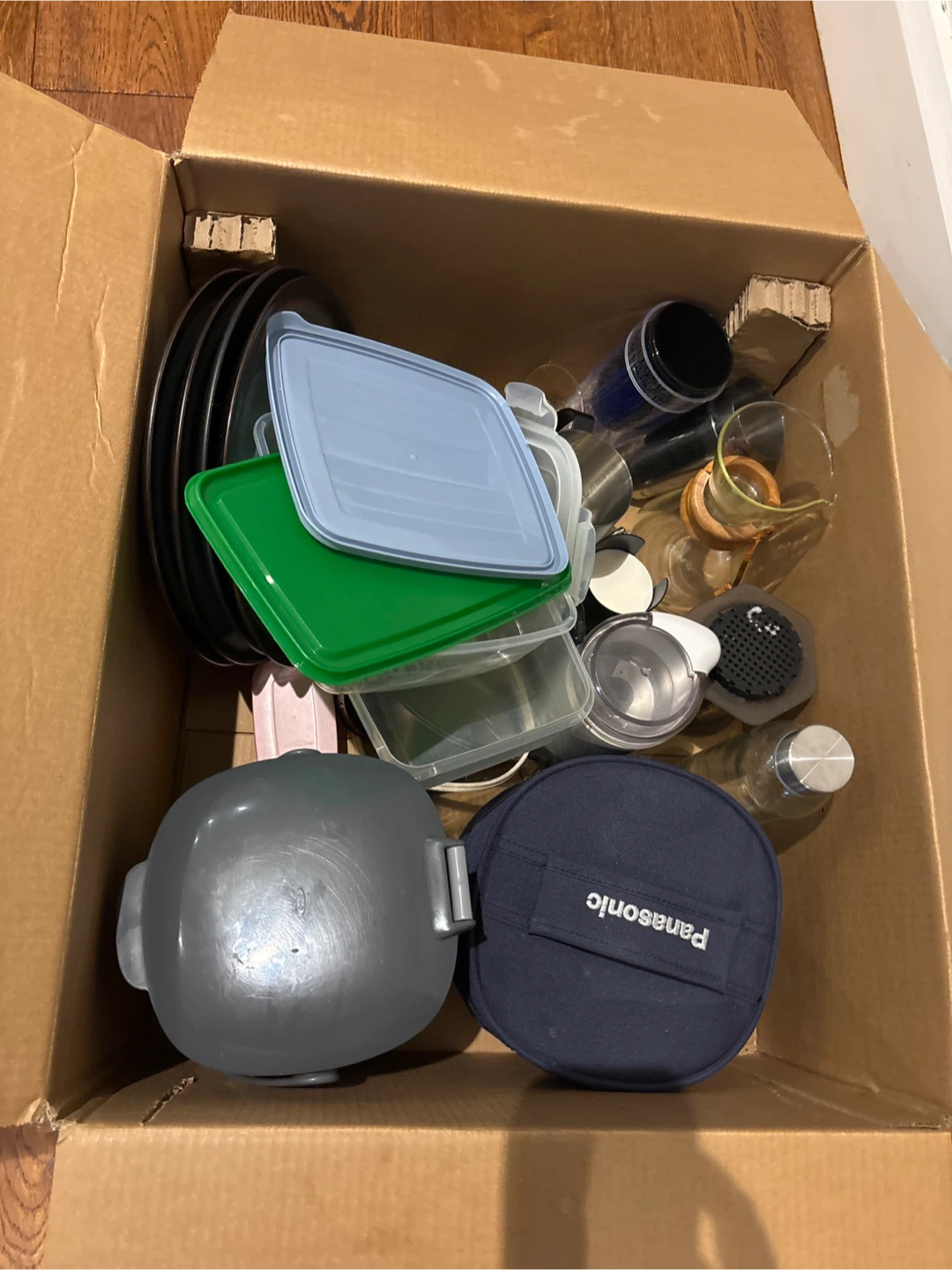 Mixed Kitchenware, checked coffee, aeropress, compost bin