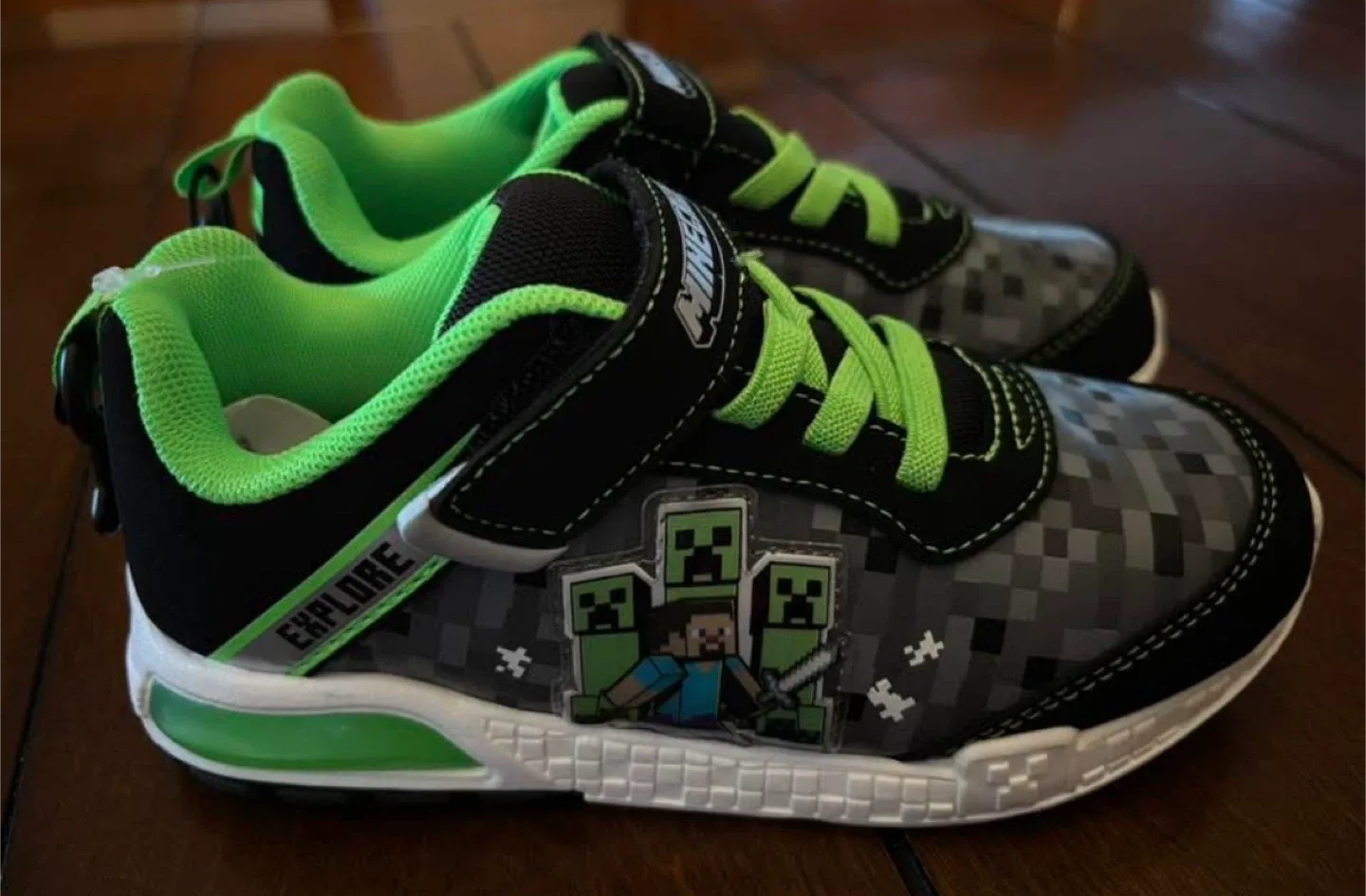 Minecraft Kids' Sneakers - Size 1 thumbnail