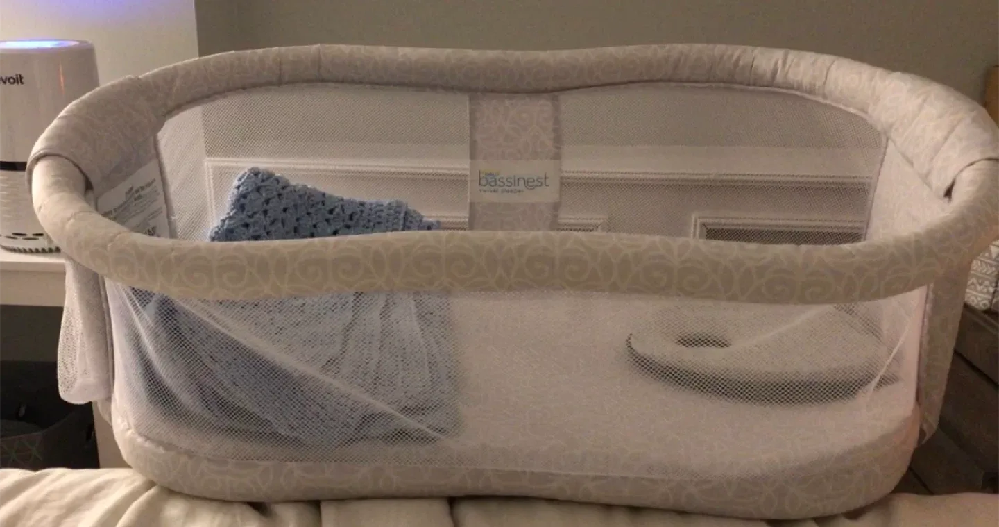 Halo Bassinest Swivel Sleeper thumbnail