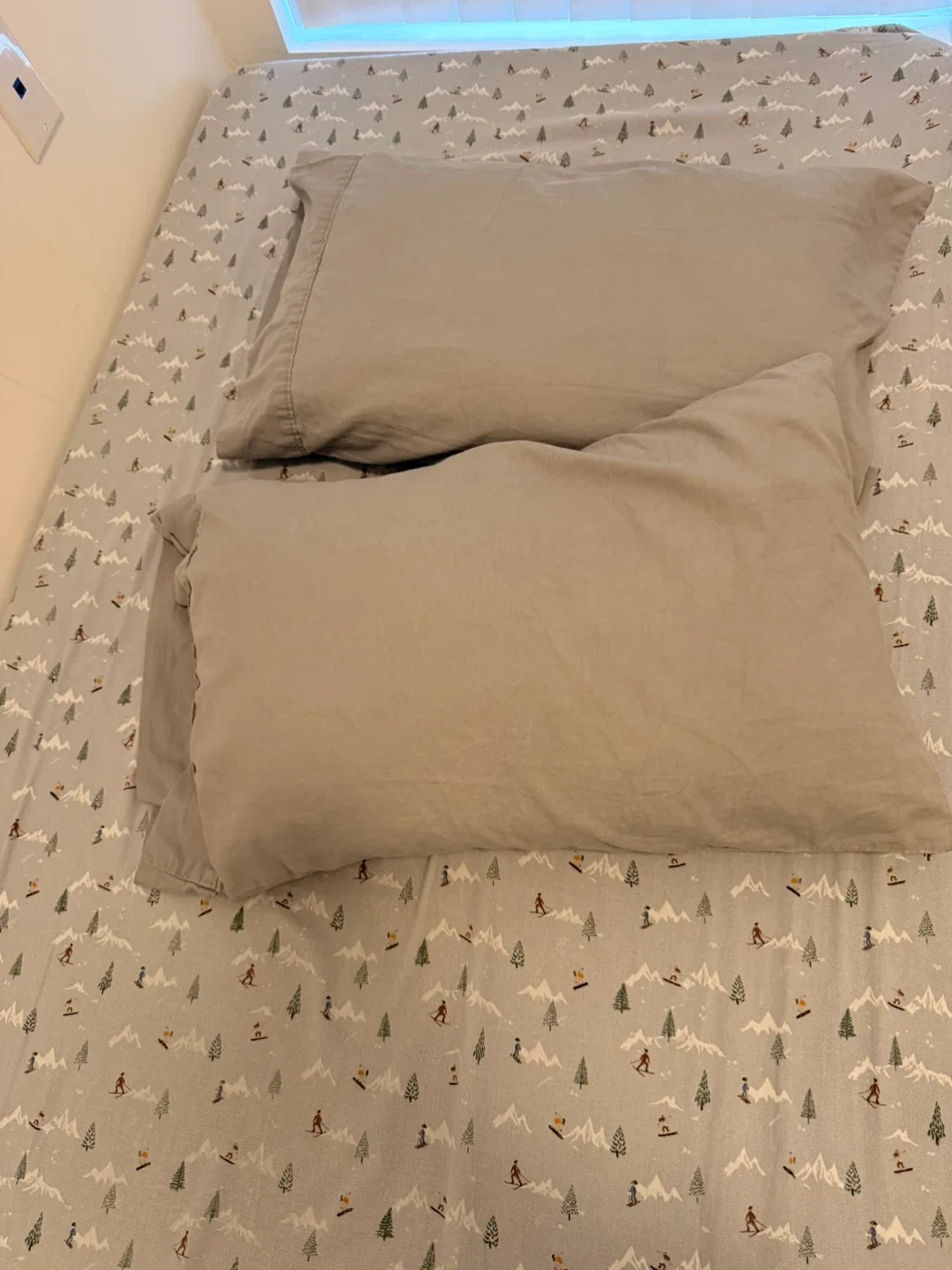 Pillows set of 4 thumbnail