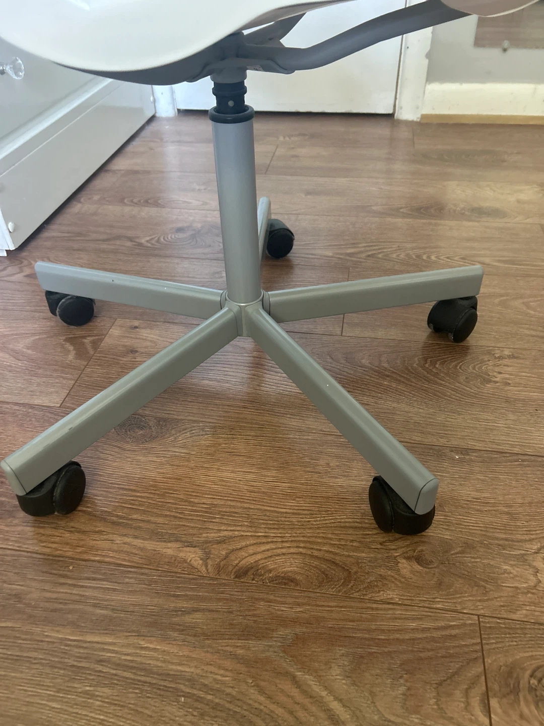 White IKEA Office Chair - photo 3