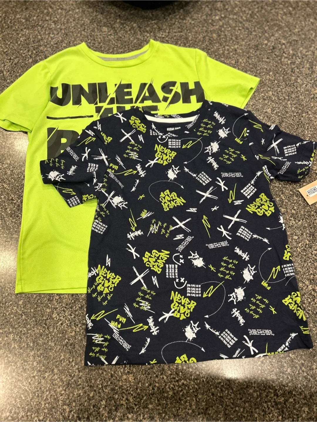 Boys' Highland Outfitters T-Shirts - Size M thumbnail
