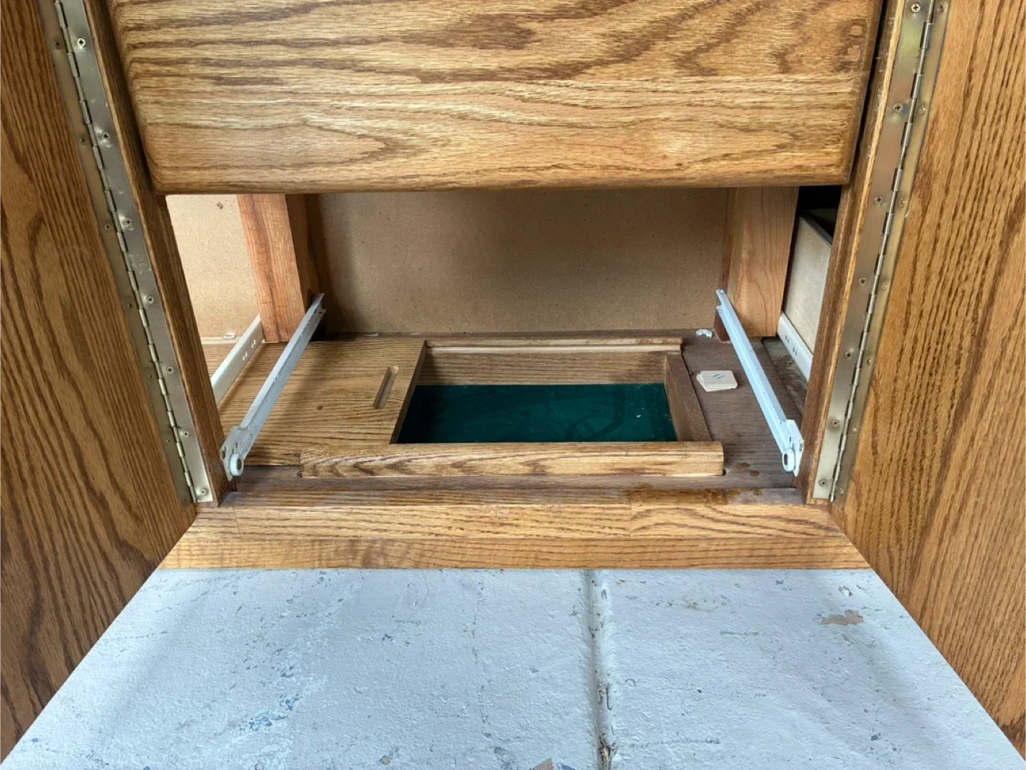 Vintage BRBC Wood Dresser image indicator(7)