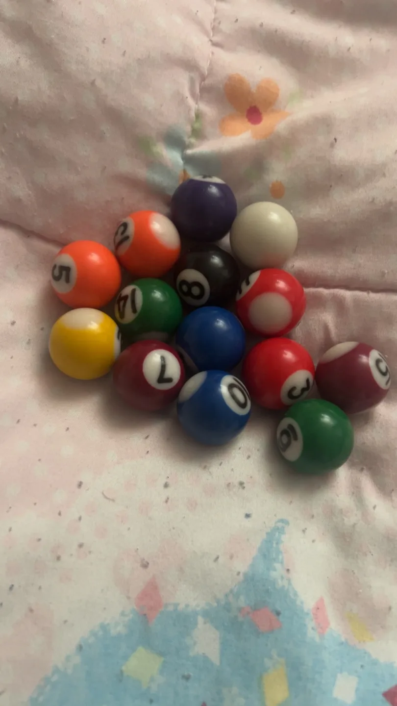 Billiard Balls Set thumbnail