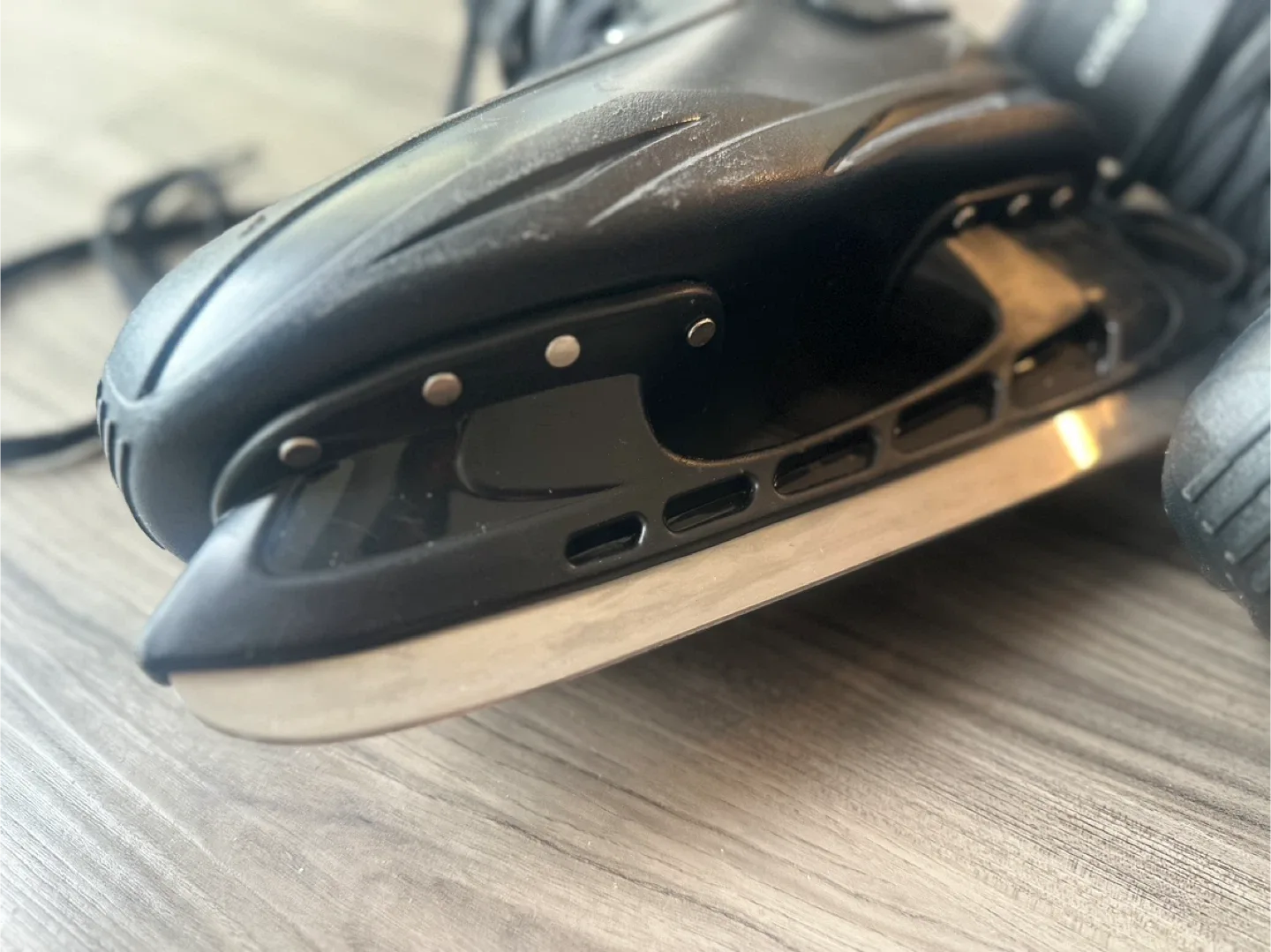 Oxelo Ice Skates - Size 45 Us 10.5 image indicator(2)