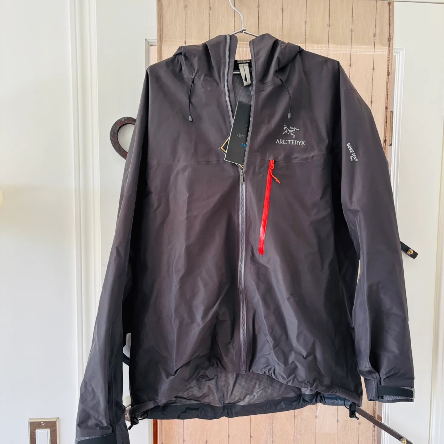 *New* Rare Arc'teryx Alpha FL Jacket - Men's XL - Carbon Grey thumbnail