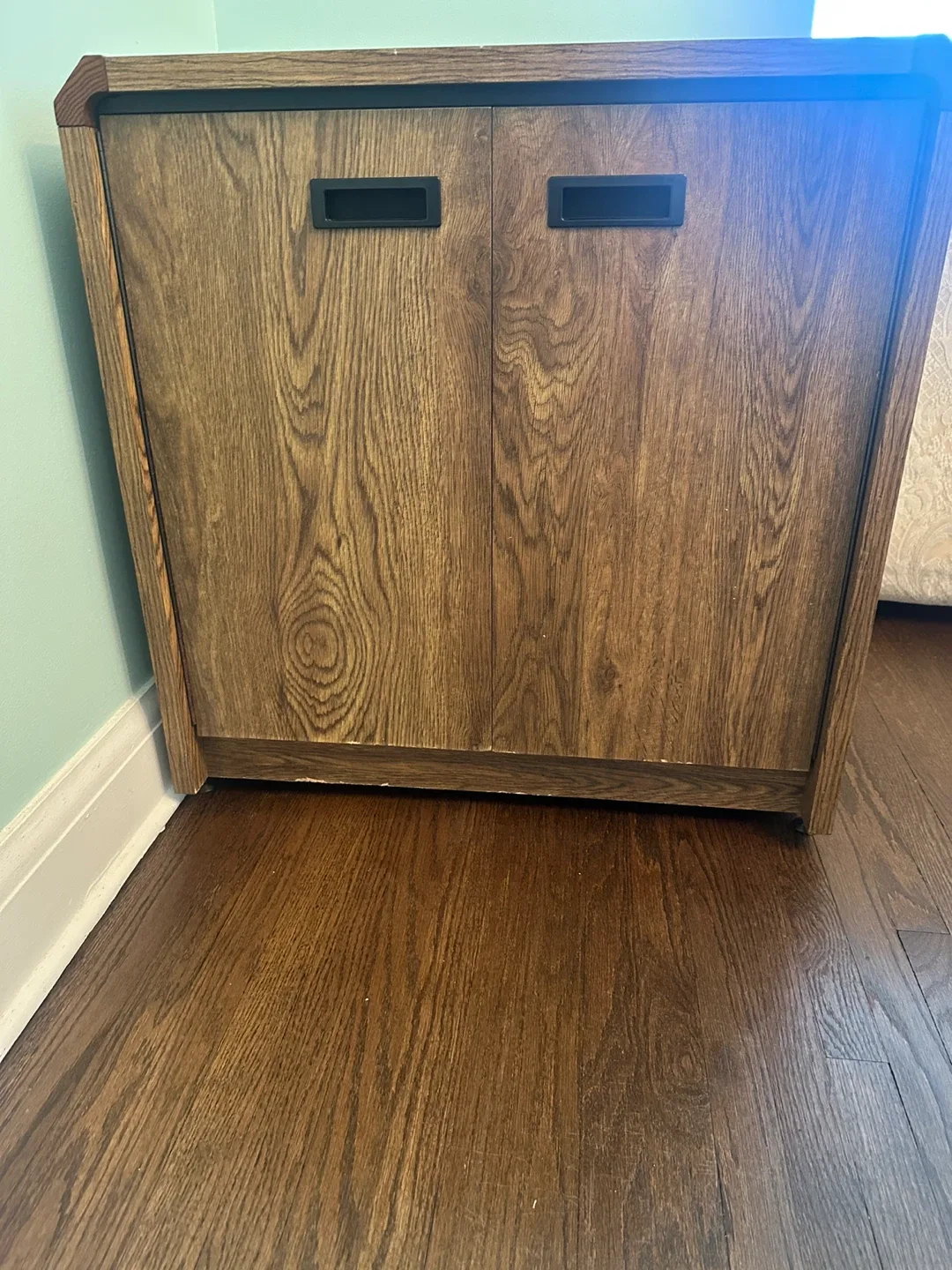 Wooden Cabinet image indicator(2)