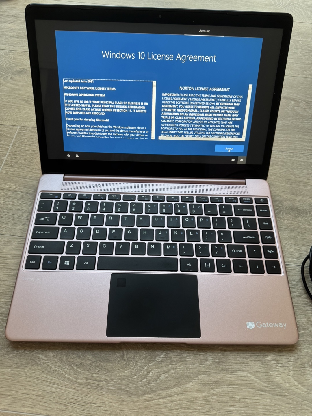 Rose gold laptop - photo 2
