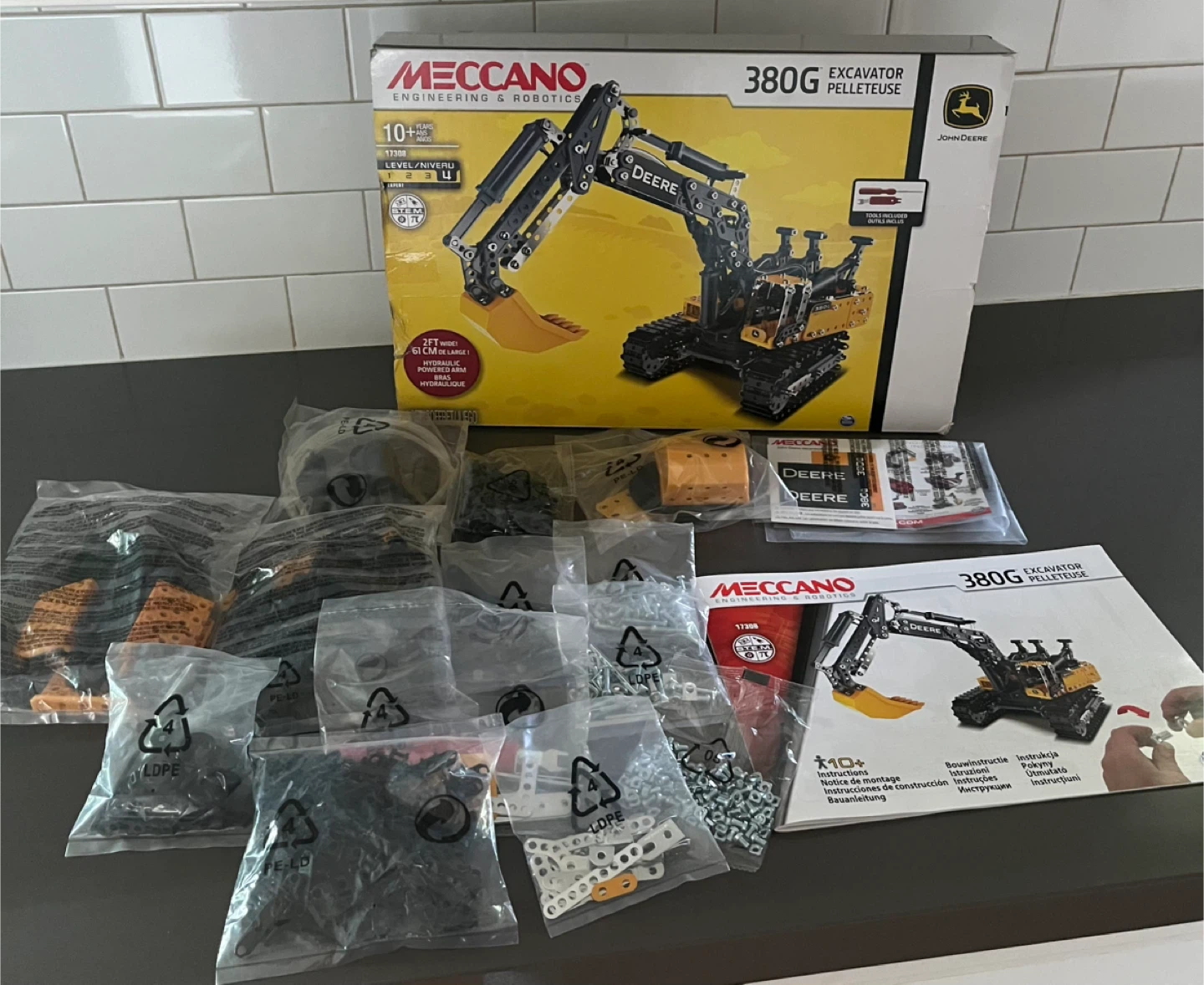 Meccano John Deere 380G Excavator Set - Like New - photo 3