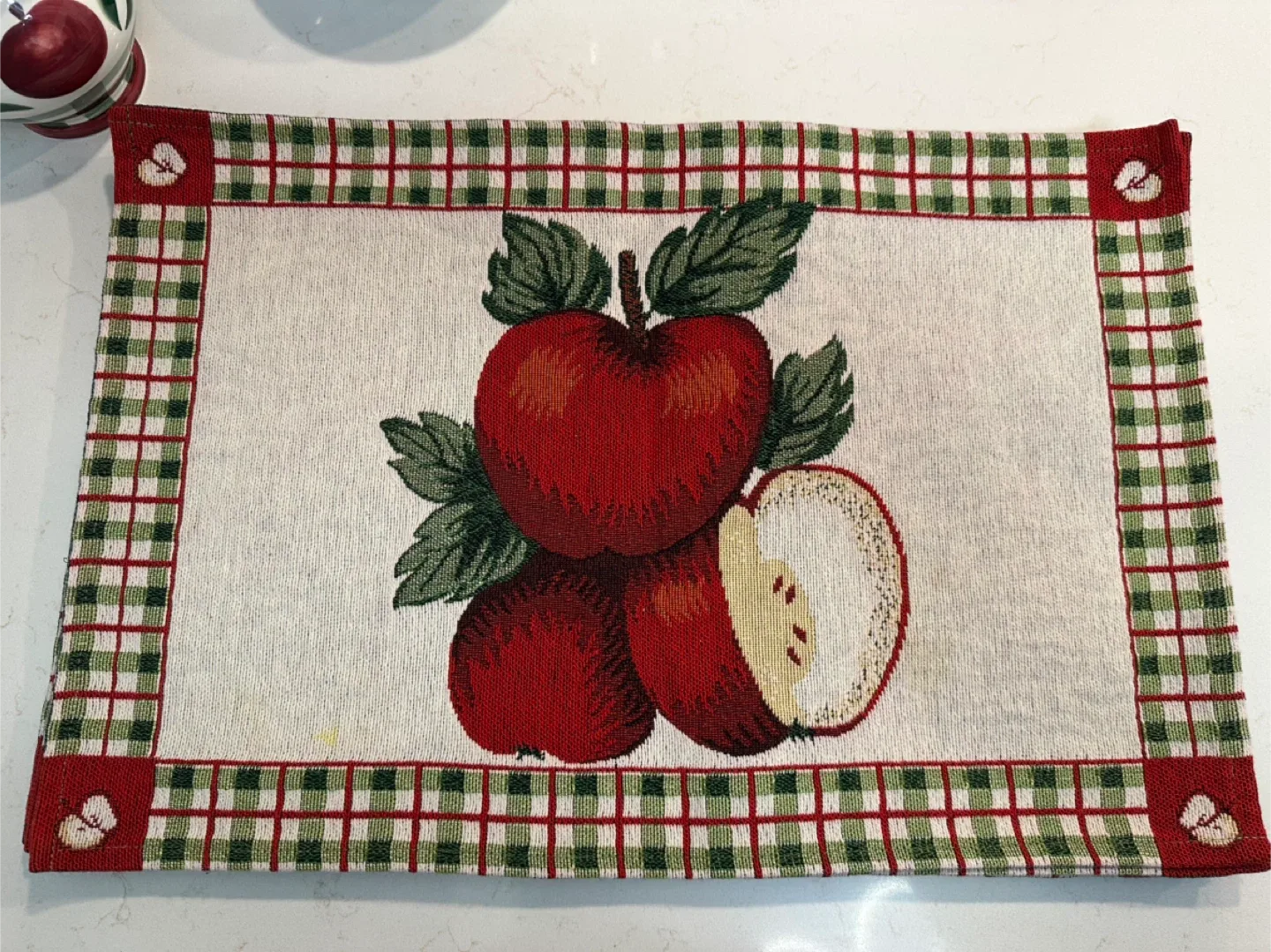 Apple Pattern Tea Set with 6 Placemats 🍎🫖 image indicator(2)