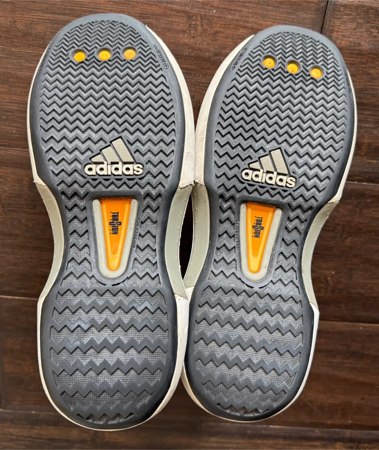 Crazy 1 “Kobe Bryant Magic” basketball shoes image indicator(5)