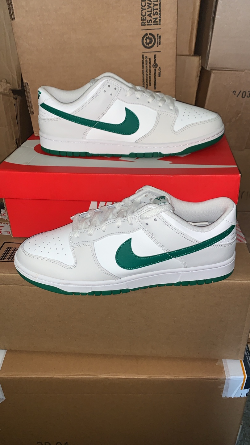 Brand new men’s Nike Dunk Low Retro White/Green Size 10 Men's - photo 3