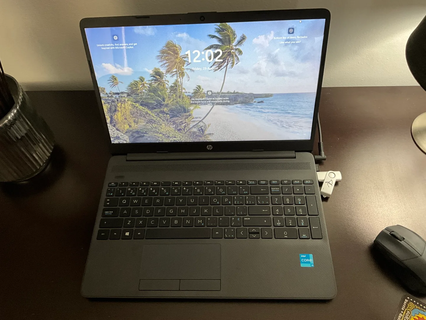 HP Laptop 14-dq1xxx - Intel Core i3 thumbnail