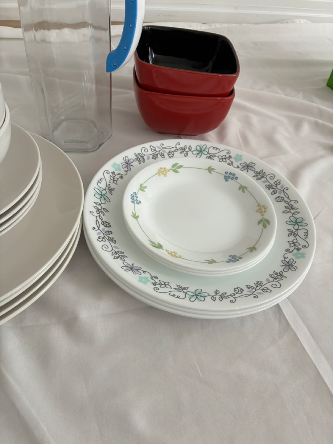 Corelle Dinnerware Set - Plates and Bowls - photo 2