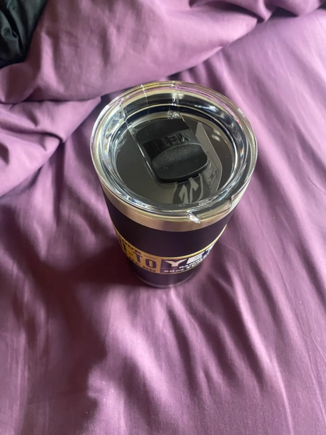 New YETI Rambler 20 oz Tumbler - Black image indicator(4)