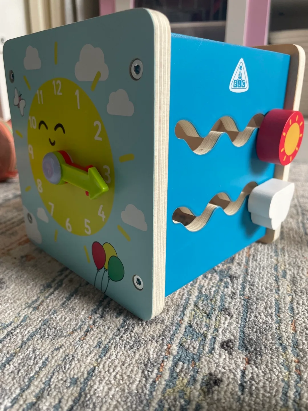 ELC Wooden Activity Cube with Shapes image indicator(5)