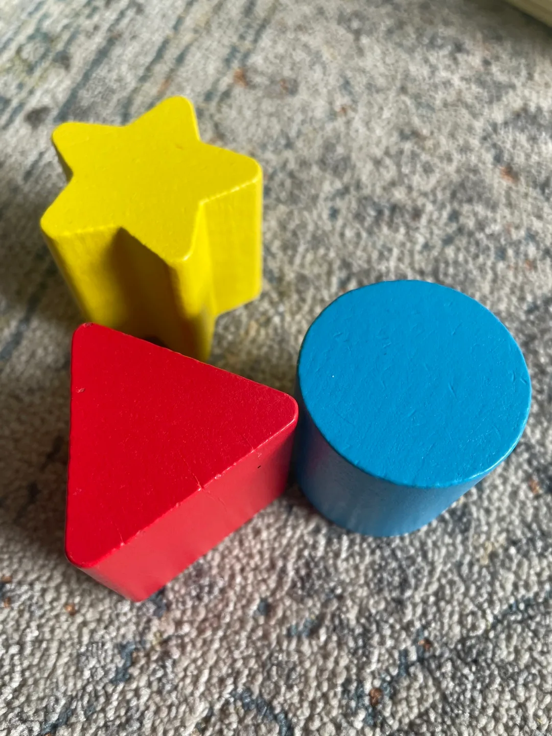 ELC Wooden Activity Cube with Shapes image indicator(3)