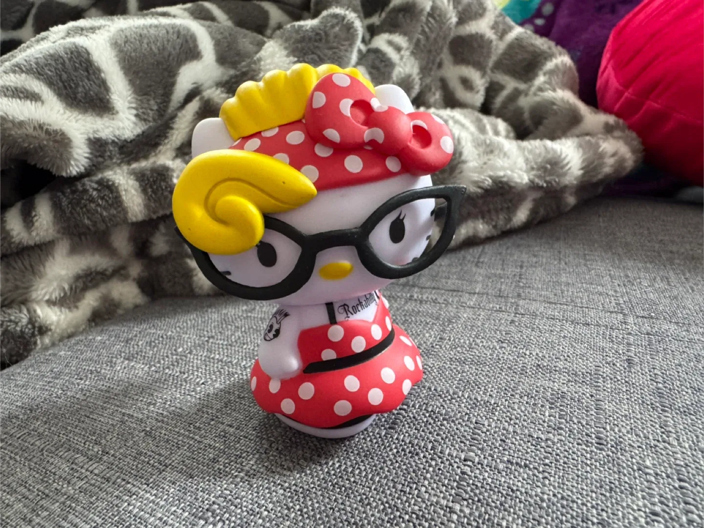 Hello kitty figurine thumbnail