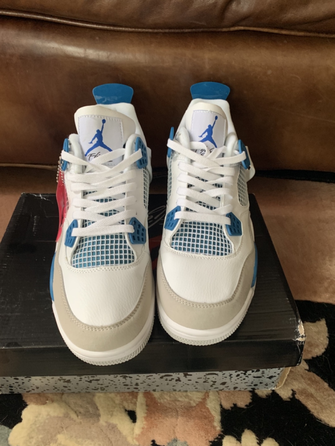 Jordan 4 Retro White/Blue Shoes, Size 10 - photo 3