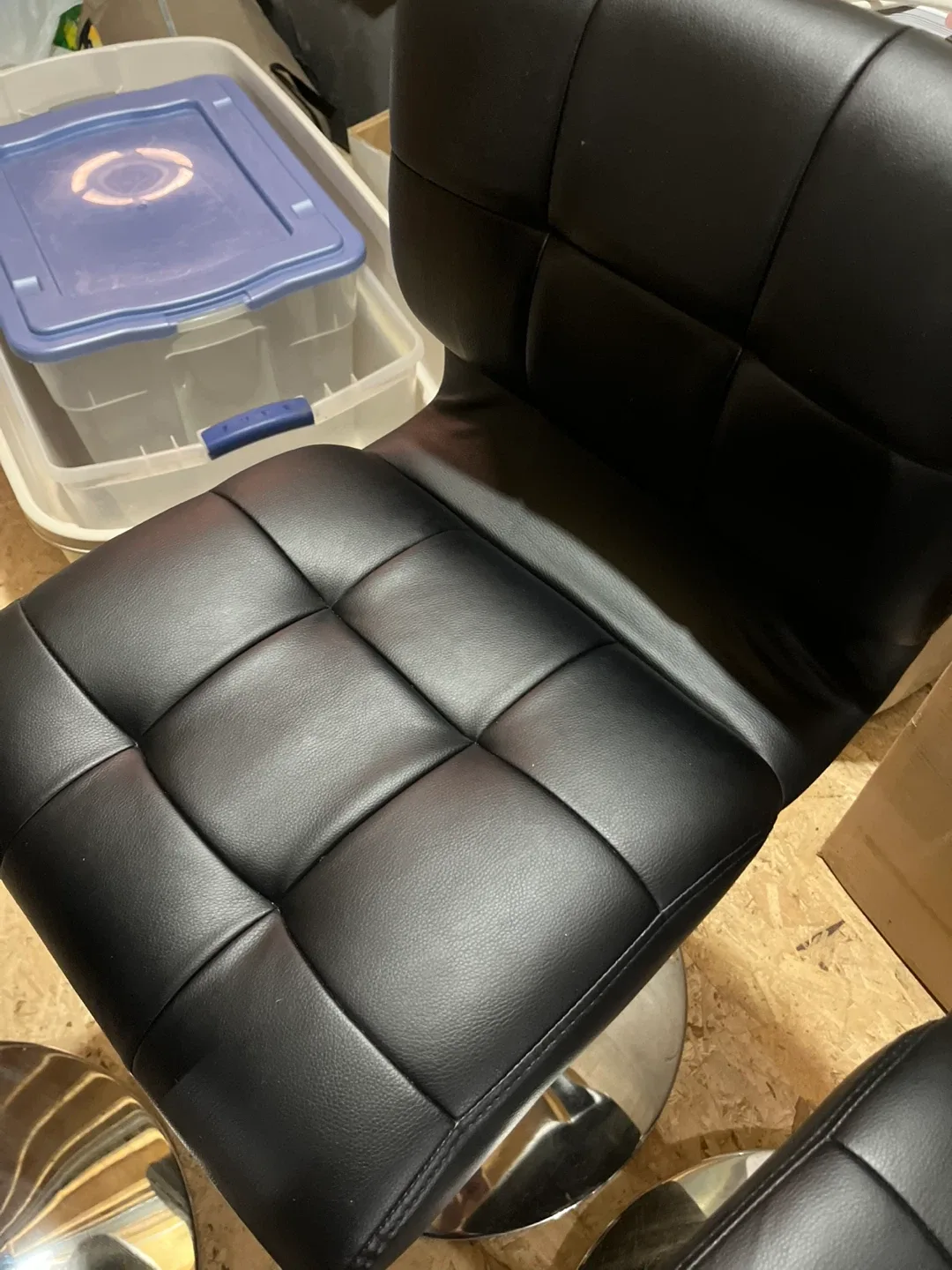 Set of 4 Black Bar Stools image indicator(7)