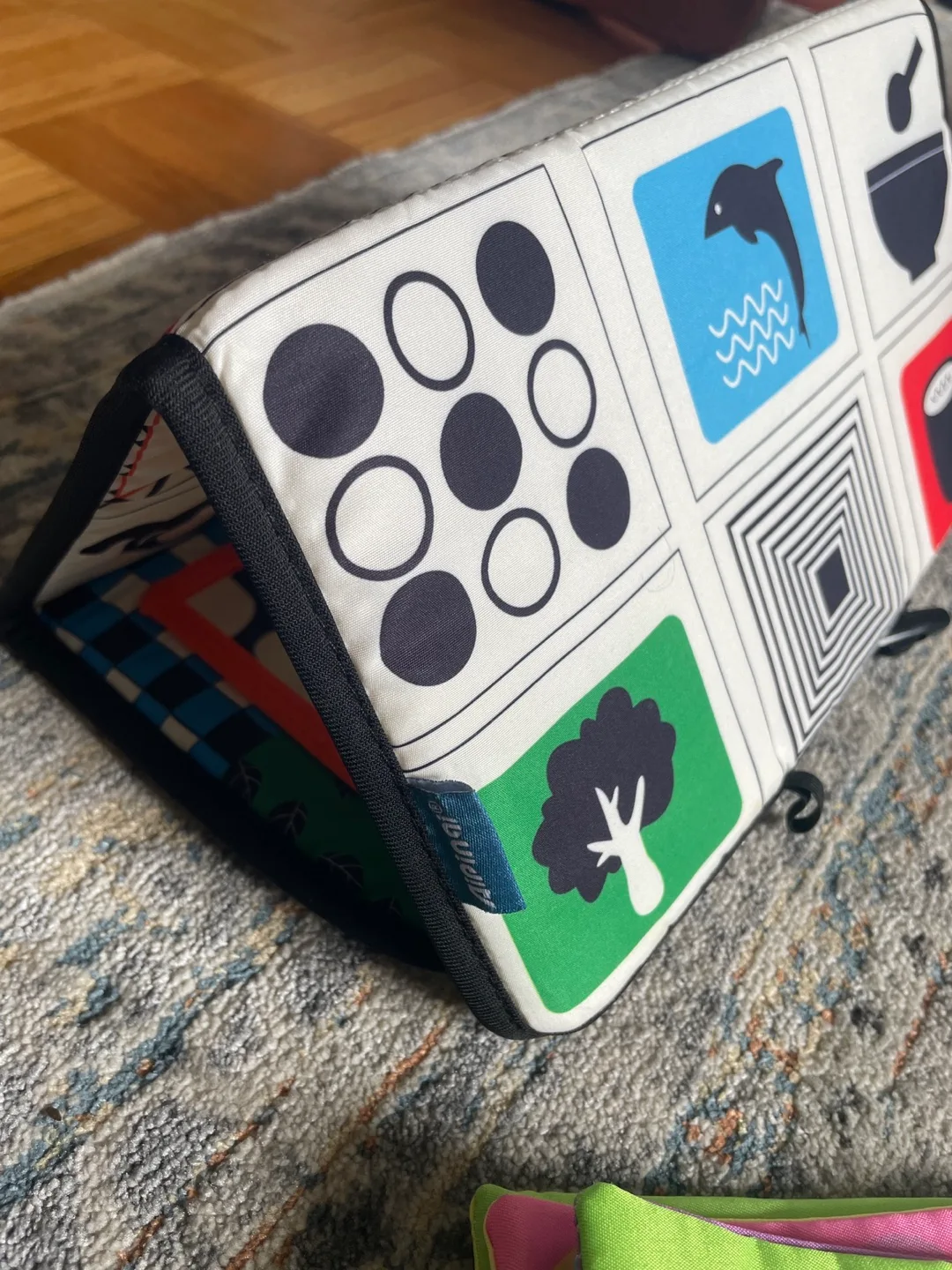 Wee Gallery Activity Gym with 4 Soft Books image indicator(2)