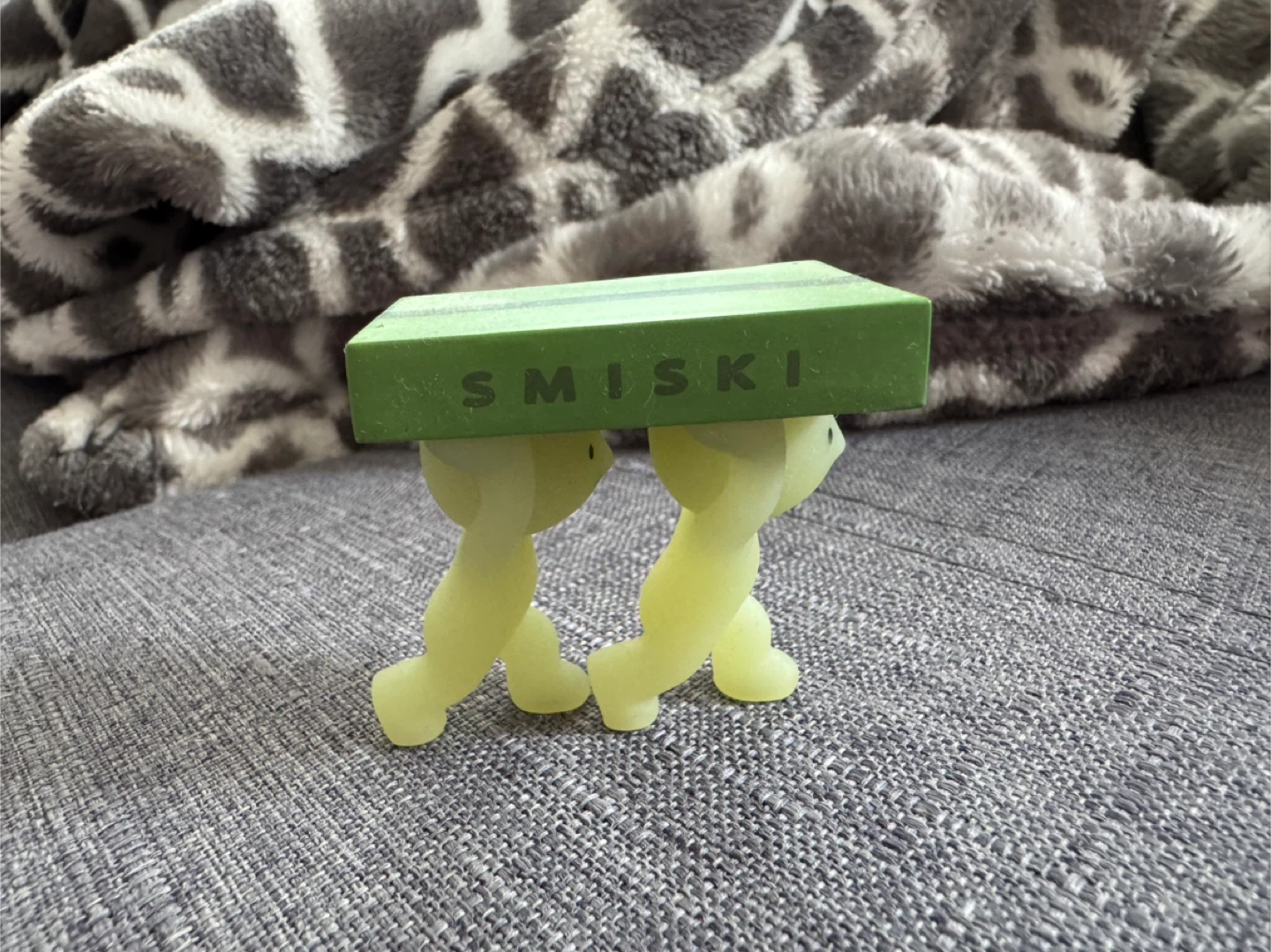 Smiski moving figurine