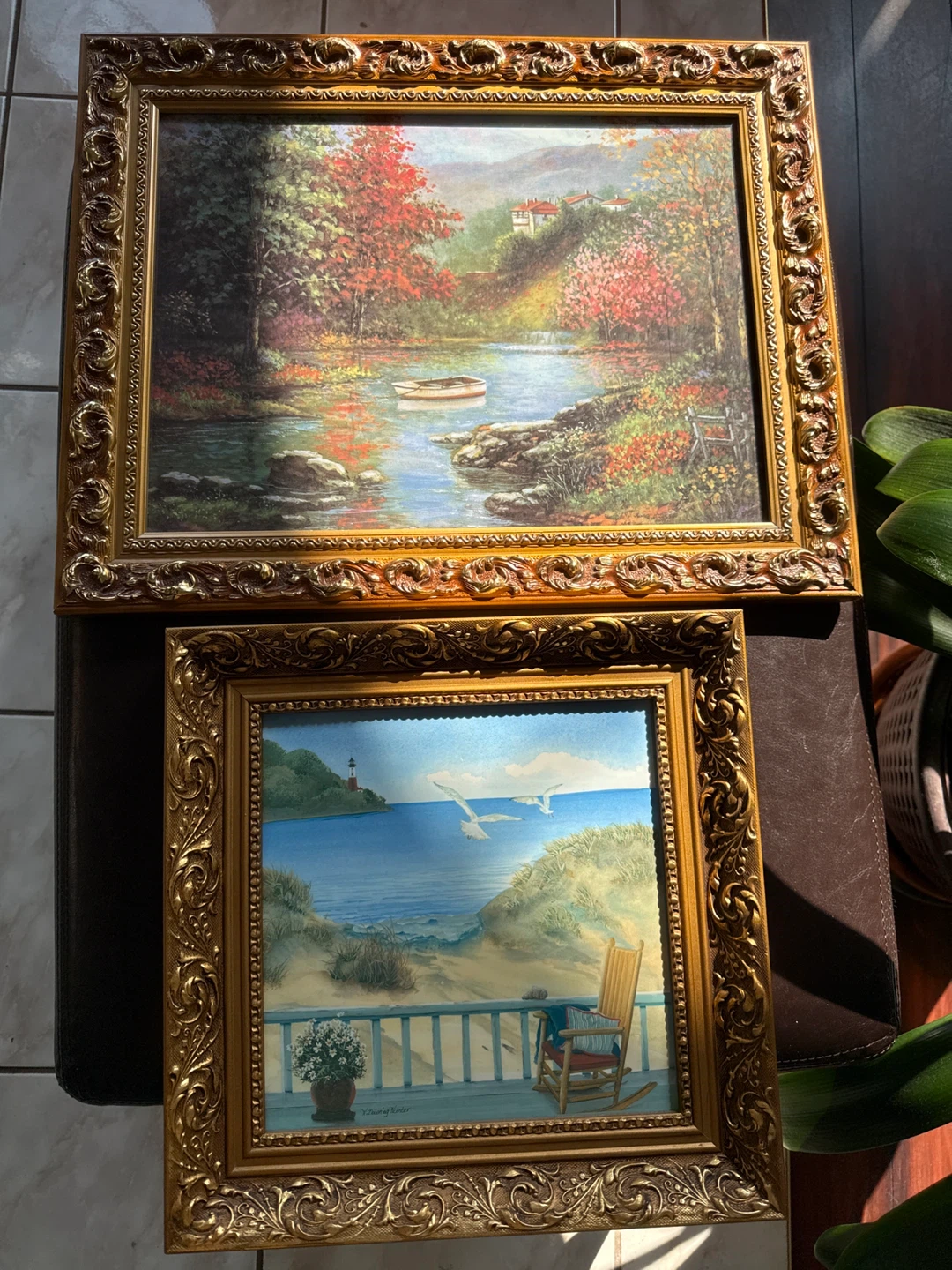 2 Framed wall art