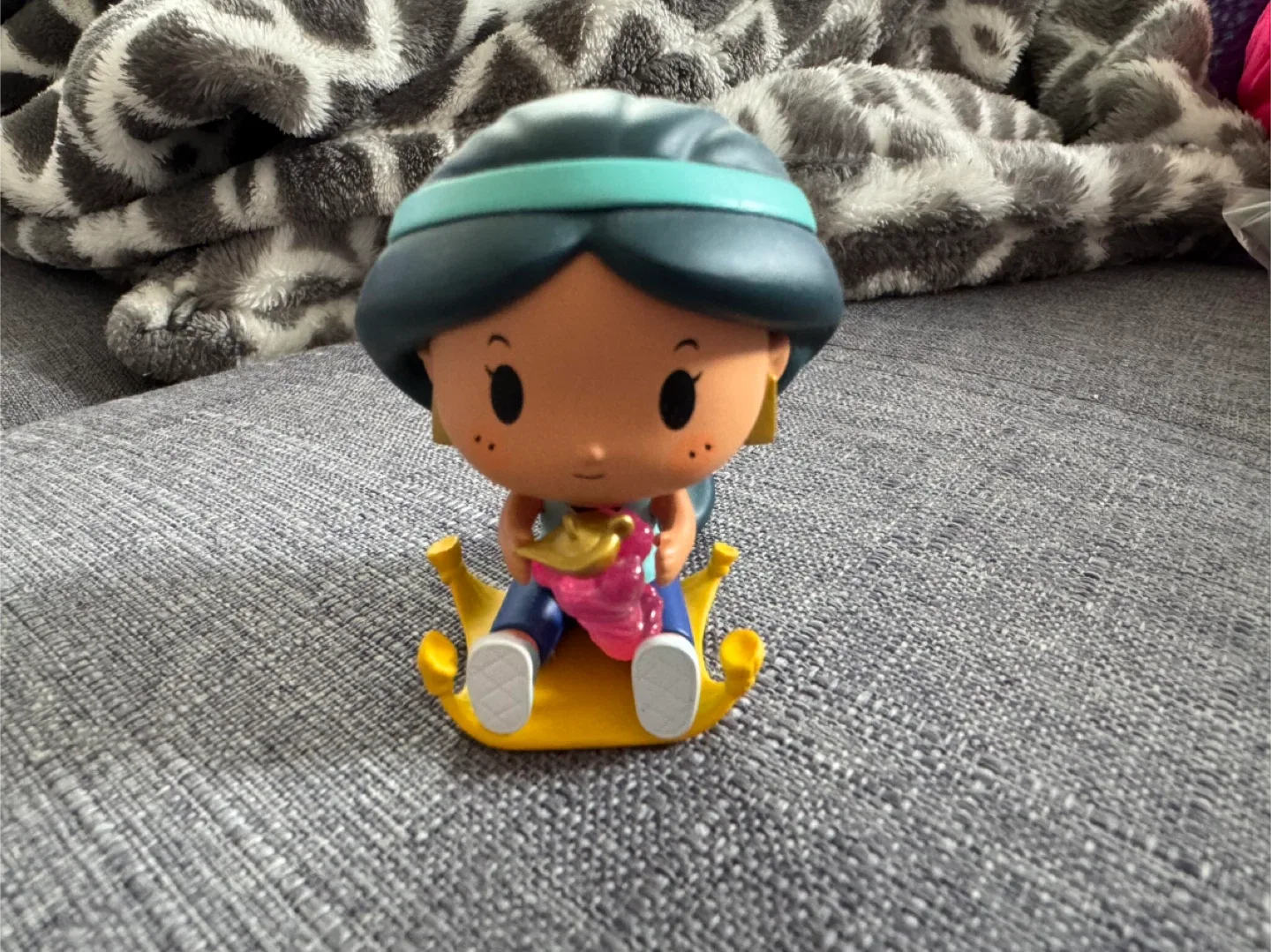 Disney princess jasmine figurine thumbnail