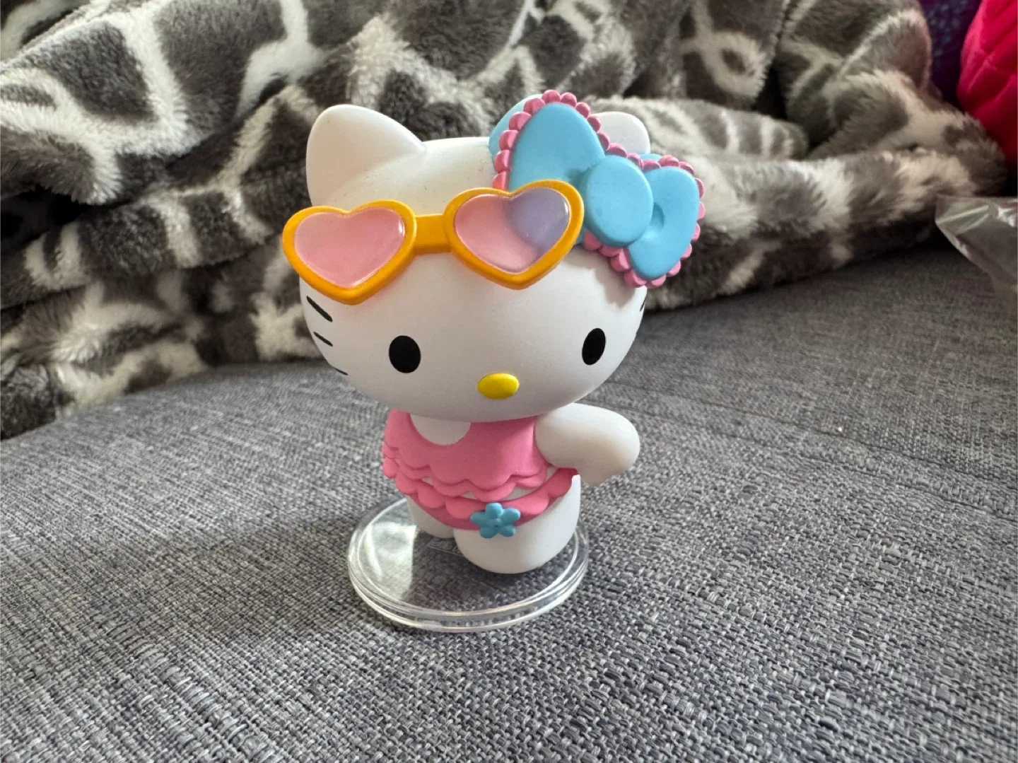 Hello Kitty Sanrio figurine thumbnail