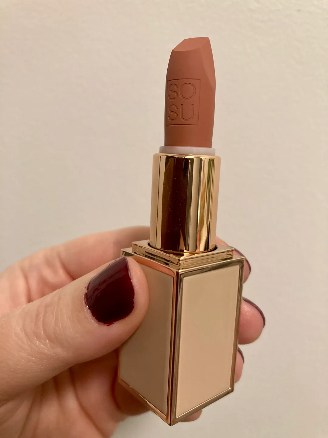 BNIP Sosu Matte Lipstick thumbnail