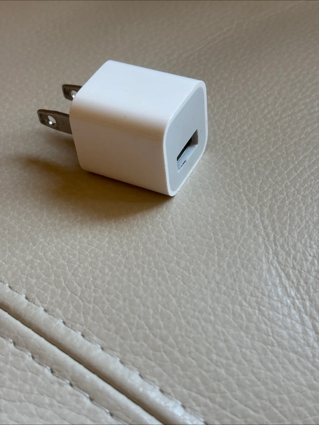 Apple A1385 USB-A Power wall Adapter plug thumbnail