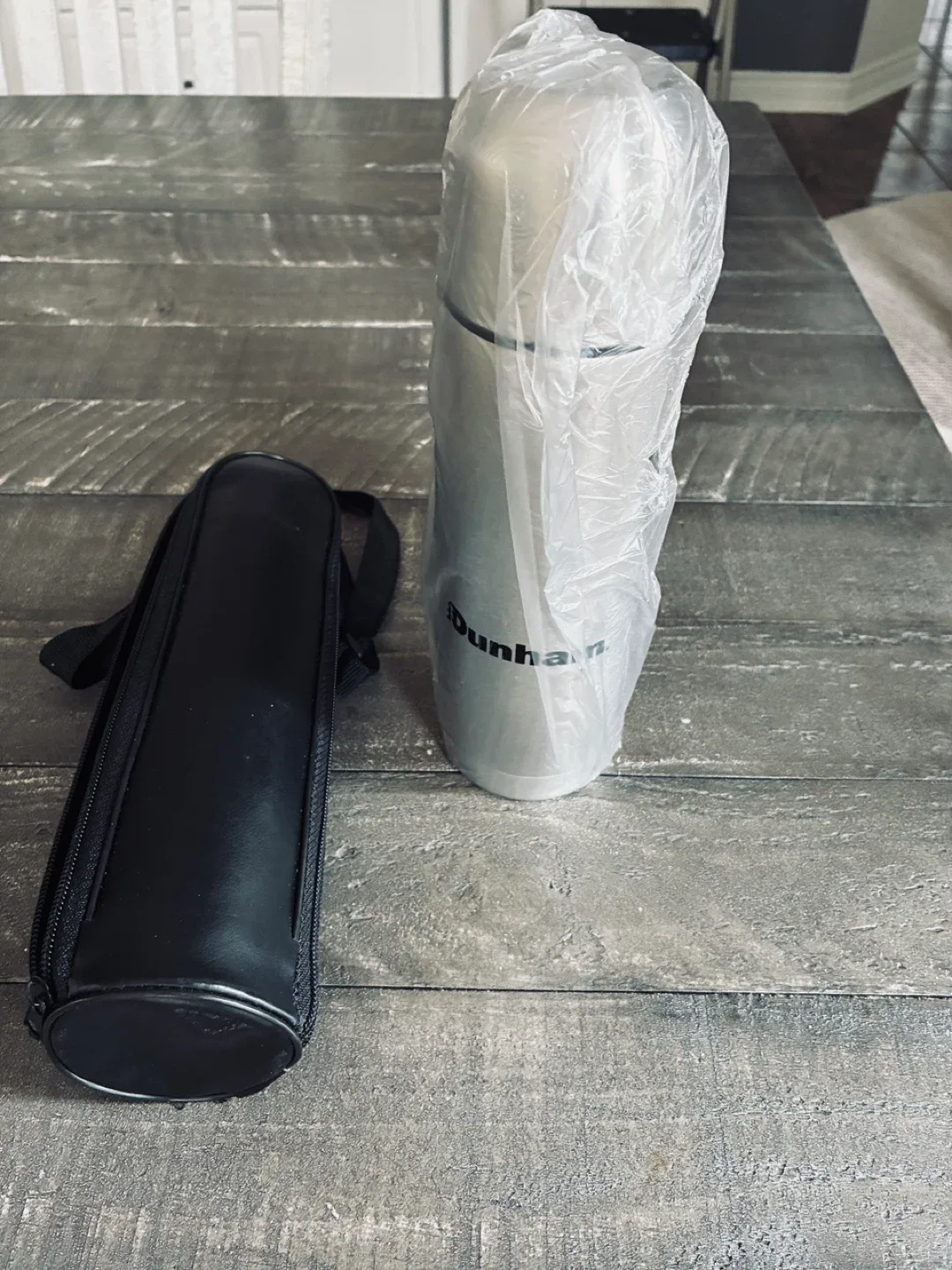 Brand new insulated liquid container with carrying case thumbnail