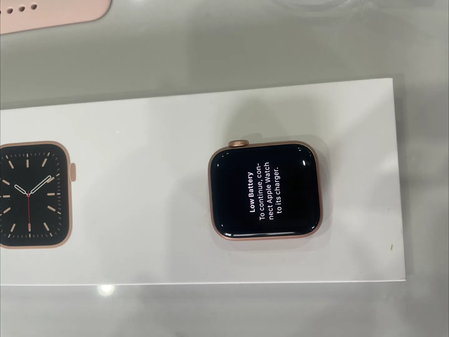 Apple Watch Series 6 Gold Aluminum Case image indicator(5)