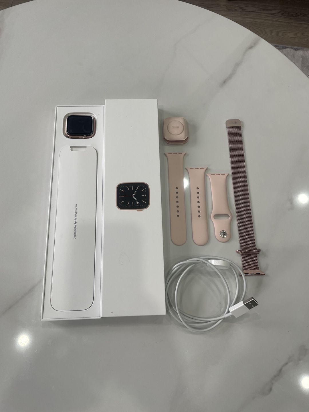 Apple Watch Series 6 Gold Aluminum Case