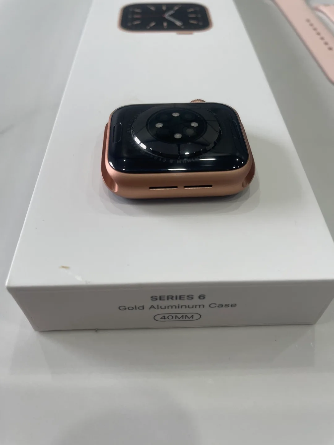 Apple Watch Series 6 Gold Aluminum Case image indicator(6)