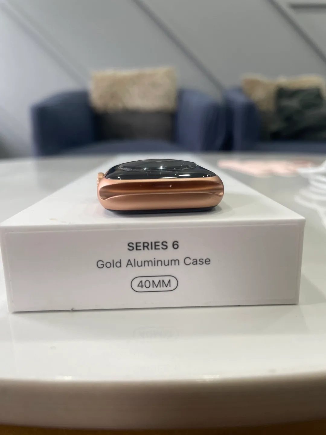 Apple Watch Series 6 Gold Aluminum Case image indicator(8)