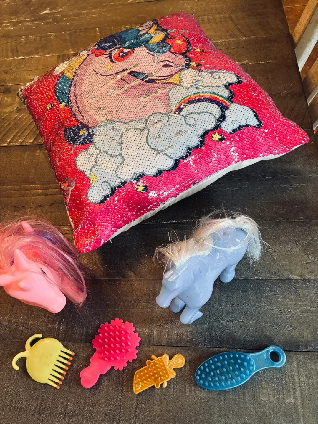 My Little Piny sequined pillow, 2 ponies & accessories thumbnail