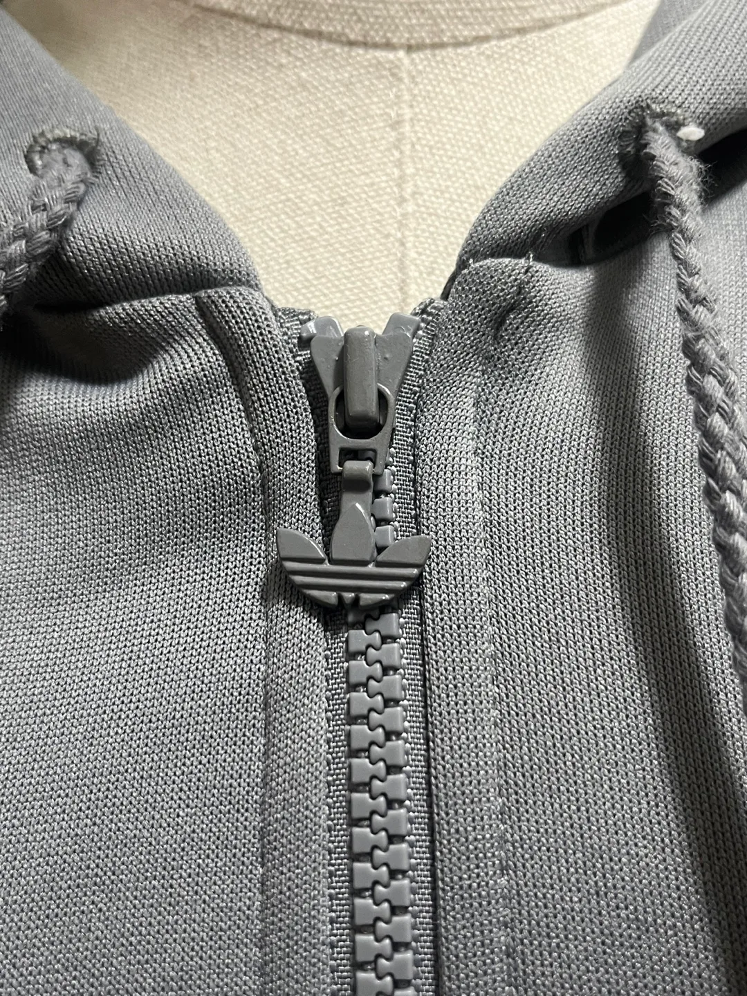 Adidas Men’s Grey Full-Zip Hoodie sz L image indicator(6)
